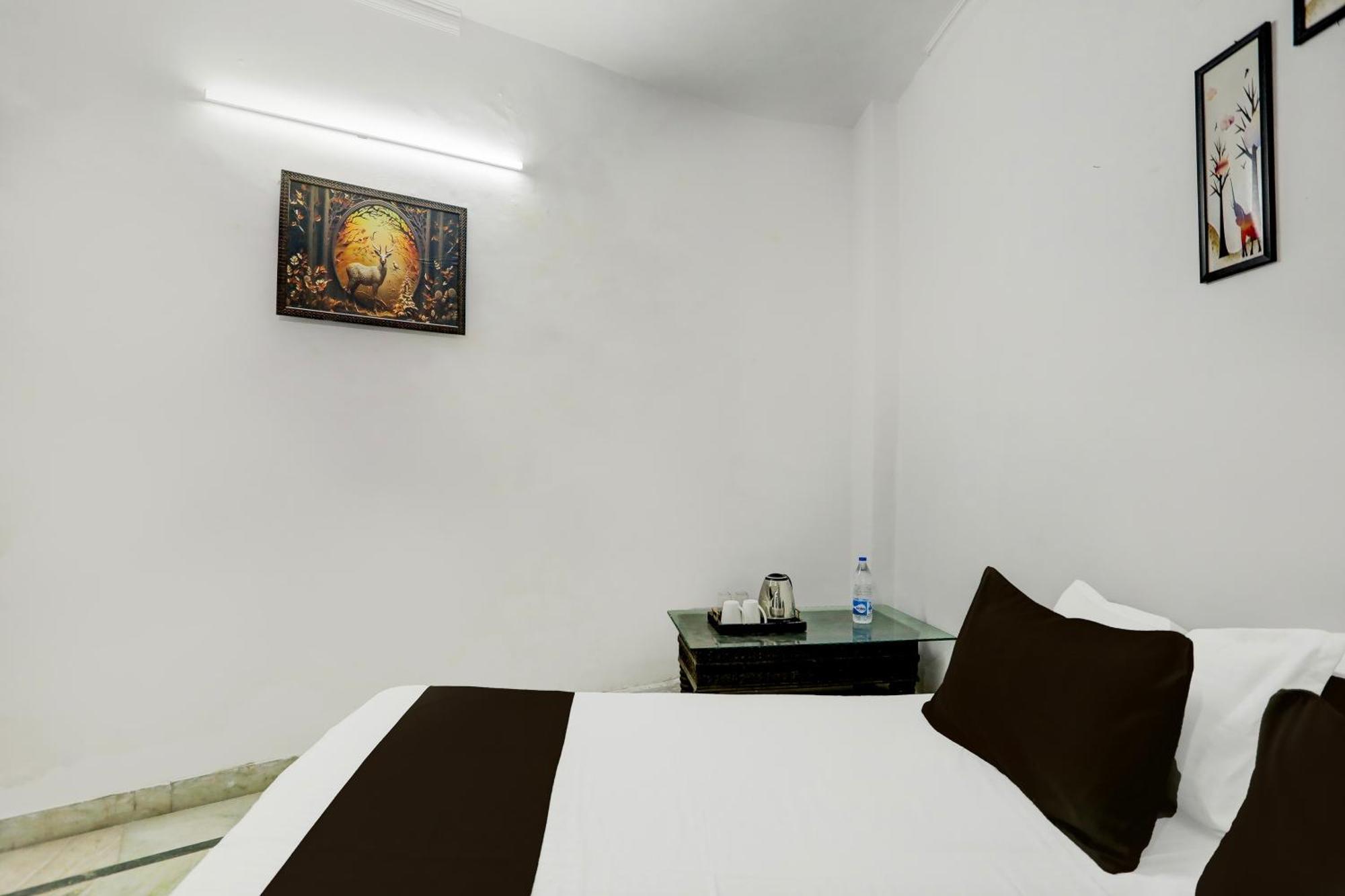 Hotel O Aura New Delhi